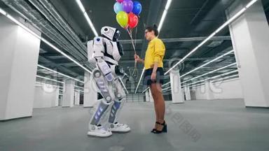 像人类一样的机器人和一个女孩正拿着气球在一起